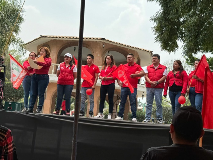 ana-laura-guzman-diaz-y-su-planilla-inician-caminata-en-temamatla (1)