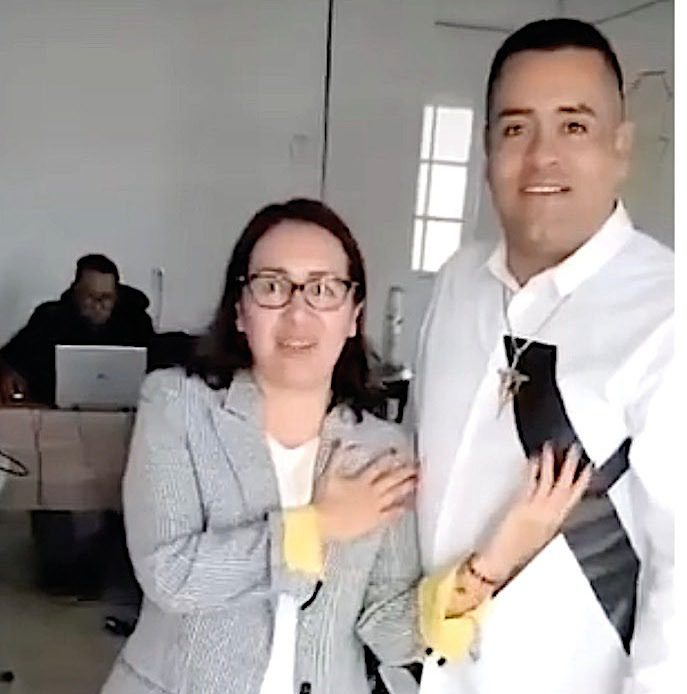 Azucena Cisneros, Choko