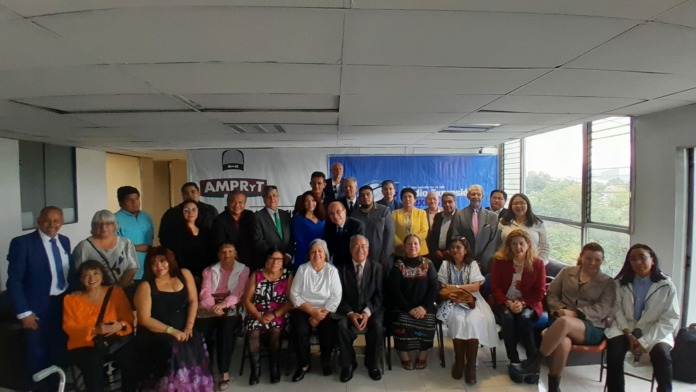 25-anos-de-voces-libres-celebrando-la-libertad-y-el-compromiso-de-radio-expresion-mexico (2)
