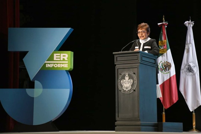 juntos-caminamos-con-pasos-firmes-asegura-la-rectora-lilia-cedillo-al-rendir-su-tercer-informe-de-labores (3)