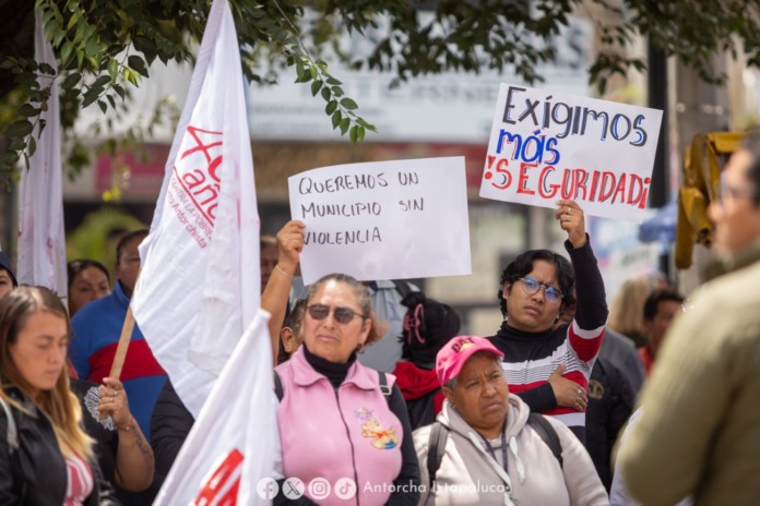 se-manifiestan-vecinos-ante-aumento-de-inseguridad-en-ixtapaluca1