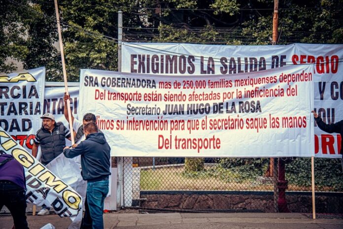 manifestaci+on contra hugo de la Rosa