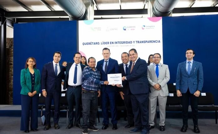 curi y embajador en Querétaro